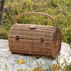 Vintage picnic basket for two